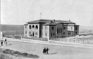 </p><p>Ankara'da yeni meclis binası. Bugün müze olarak halen hizmet etmektedir.