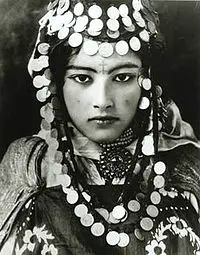 

Genç bir Berberi kızı