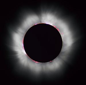 Tam güneş tutulması sırasında güneş koronası çıplak gözle görüebilir.