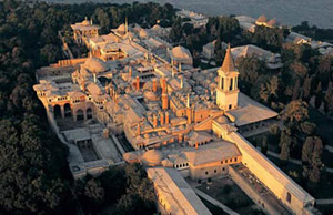 

Topkapı Sarayı'ndaki Harem'de yaklaşık 400 oda vardı.