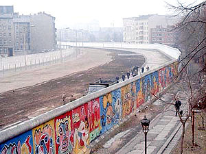 Berlin Duvarı'nın yıkılışı