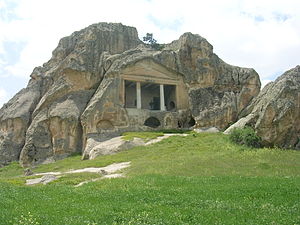 Kaya mezarı